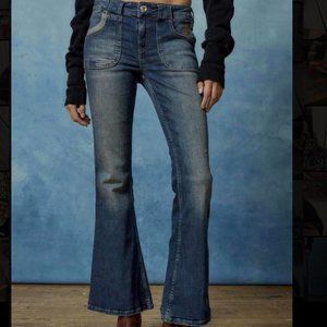 Brand New BDG Tiana Low Rise Vintage Denim Size 25